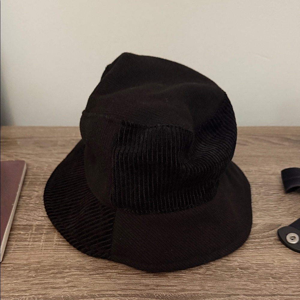 Women’s bucket hat